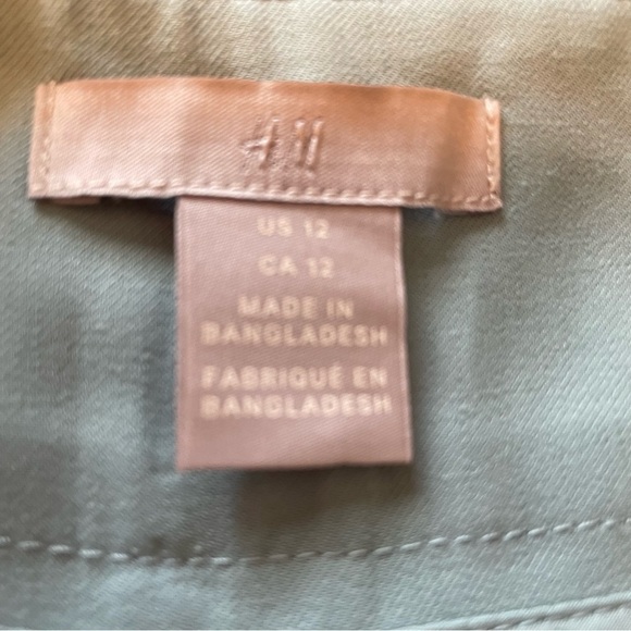 H&M Pleat Detailed Shorts Size 12 Blue/Green/Gray Color - Picture 8 of 10